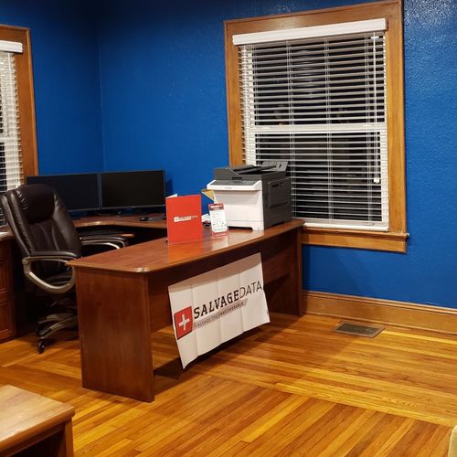SalvageData data recovery drop-off box inside the location at 900 North Maitland Ave, Maitland, FL 32751