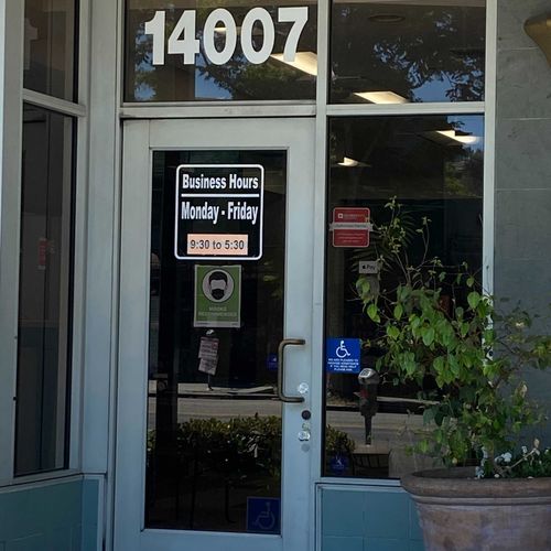 Exterior of the SalvageData location at 14007 Ventura Blvd, Sherman Oaks, CA 91423